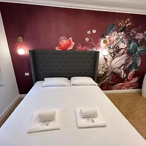 Apartment Raffaello's Place, Rome