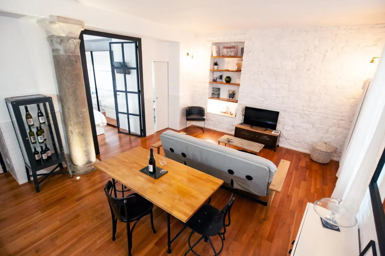 Apartment Lovely And Modern Flat Near The Colosseum Rome