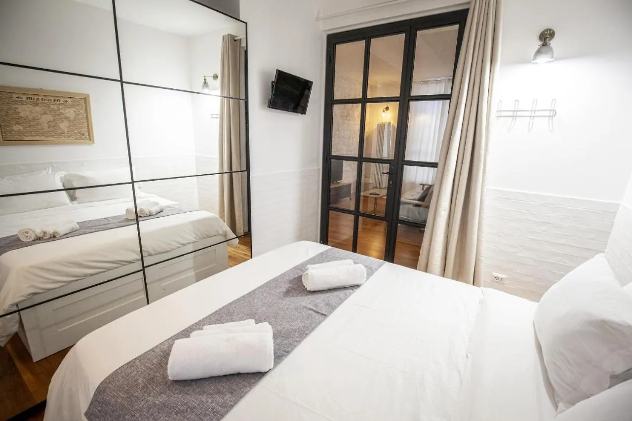 Apartment Lovely And Modern Flat Near The Colosseum Rome