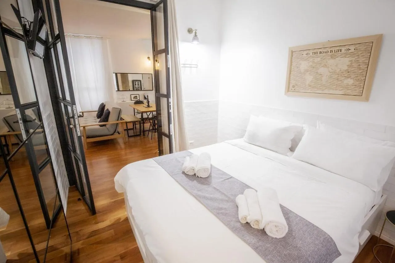 Lovely And Modern Flat Near The Colosseum Rome Apartment
